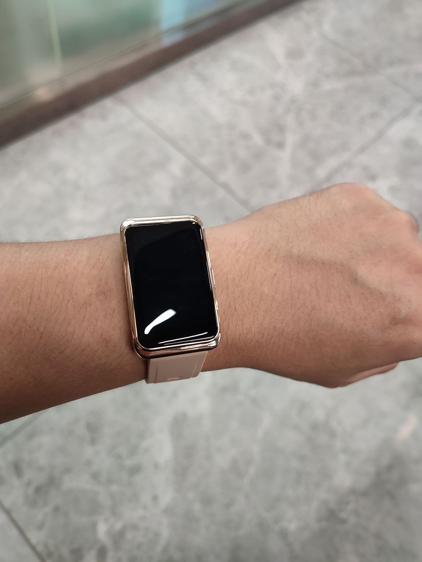 O1CN01EZEkfk2MsT1HckVGc 2208111949883 0 cib