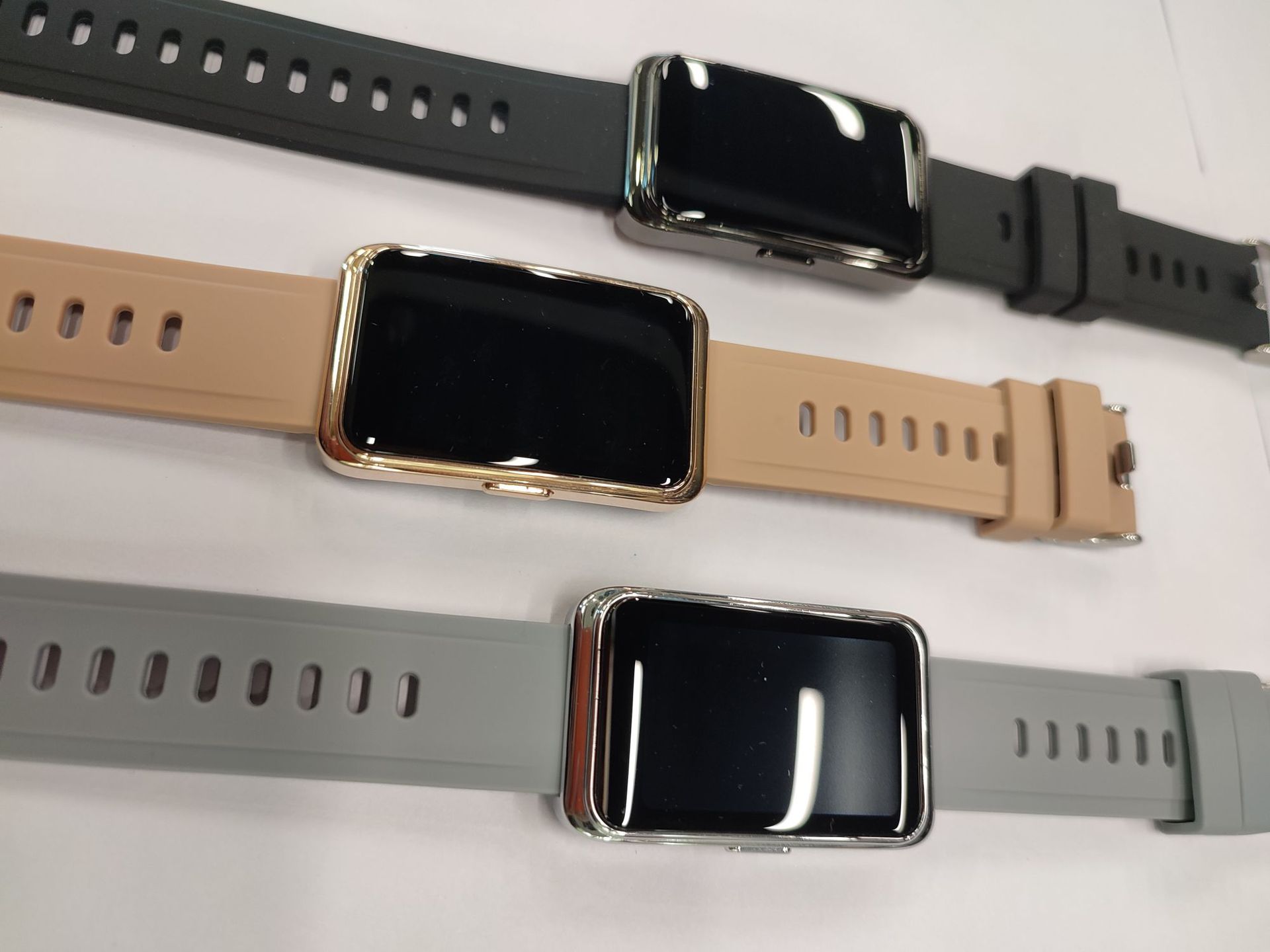 O1CN01jggTNQ2MsT1UvxzLh 2208111949883 0 cib